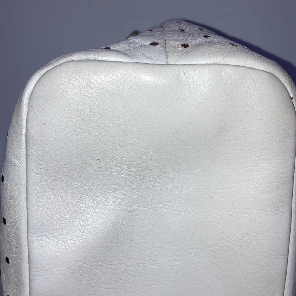 Barneys  New York Crossbody Leather Bucket Bag - Picture 8 of 9